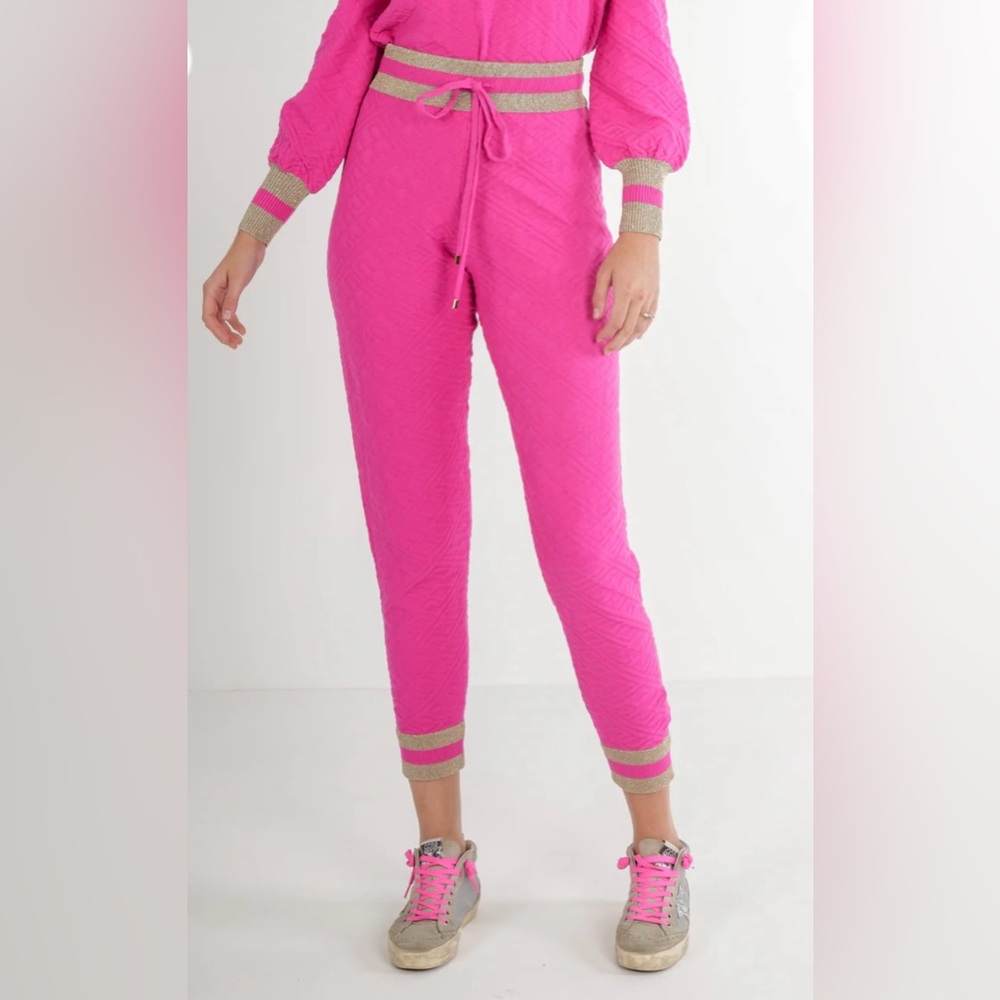✨ NWT 💫 Downtown Jogger – Rose Knit Monogram